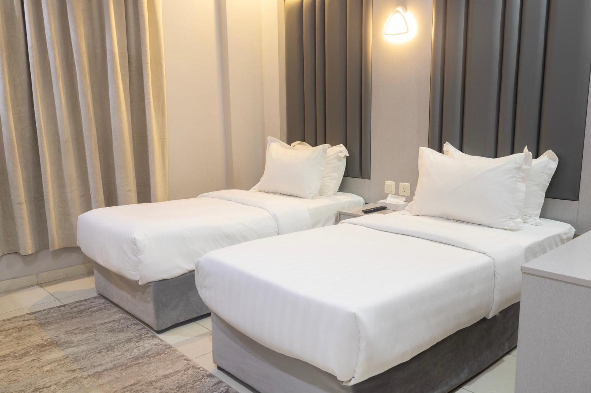 Areen Al Naeem Served Apartments Dzsidda Kültér fotó